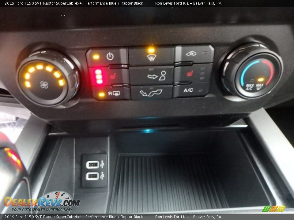 Controls of 2019 Ford F150 SVT Raptor SuperCab 4x4 Photo #18