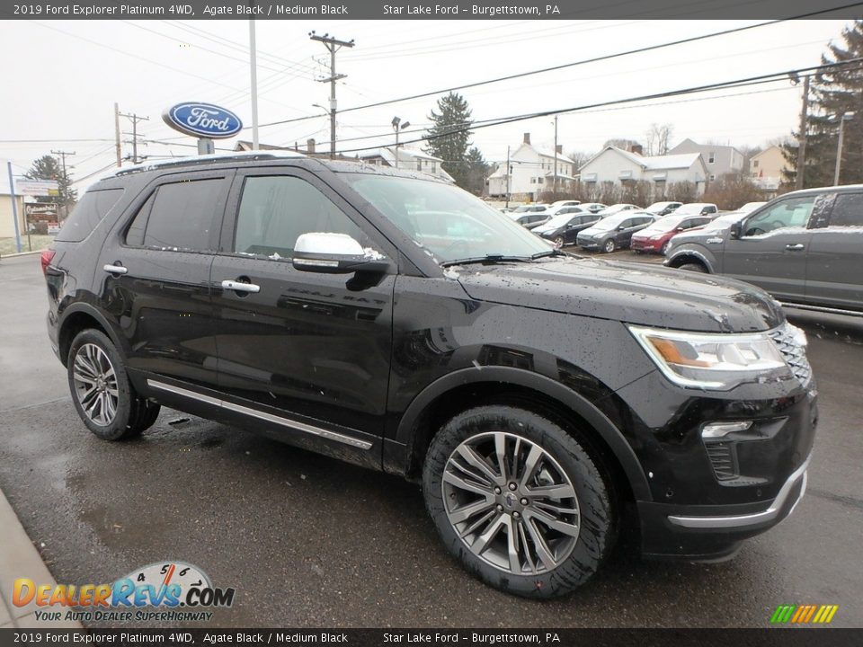 Front 3/4 View of 2019 Ford Explorer Platinum 4WD Photo #3