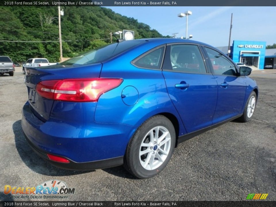 2018 Ford Focus SE Sedan Lightning Blue / Charcoal Black Photo #2