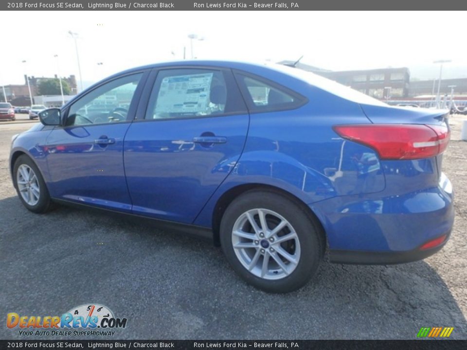 2018 Ford Focus SE Sedan Lightning Blue / Charcoal Black Photo #4