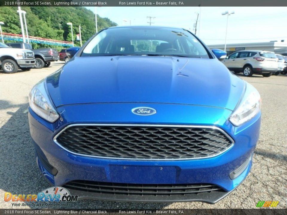 2018 Ford Focus SE Sedan Lightning Blue / Charcoal Black Photo #7