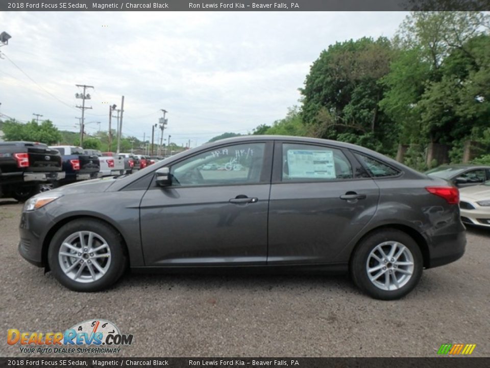 2018 Ford Focus SE Sedan Magnetic / Charcoal Black Photo #6