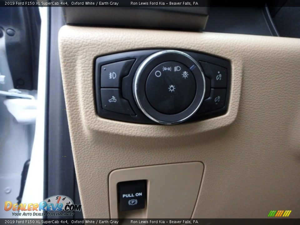 2019 Ford F150 XL SuperCab 4x4 Oxford White / Earth Gray Photo #16