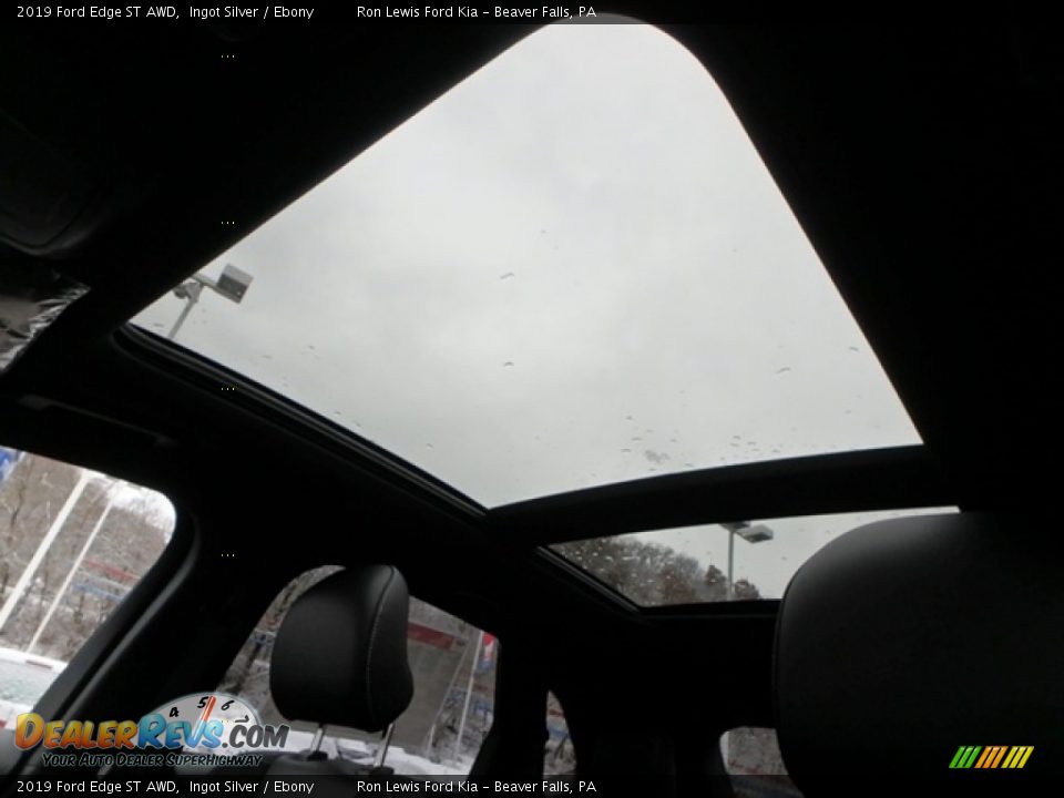 Sunroof of 2019 Ford Edge ST AWD Photo #17