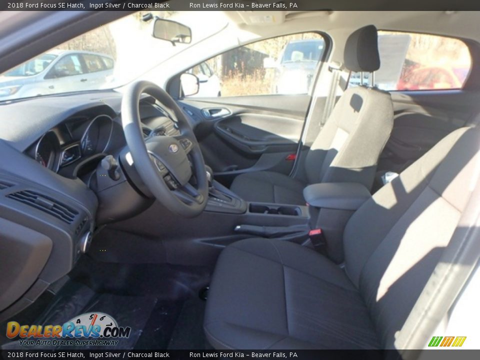 2018 Ford Focus SE Hatch Ingot Silver / Charcoal Black Photo #11
