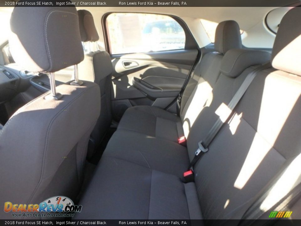 2018 Ford Focus SE Hatch Ingot Silver / Charcoal Black Photo #12