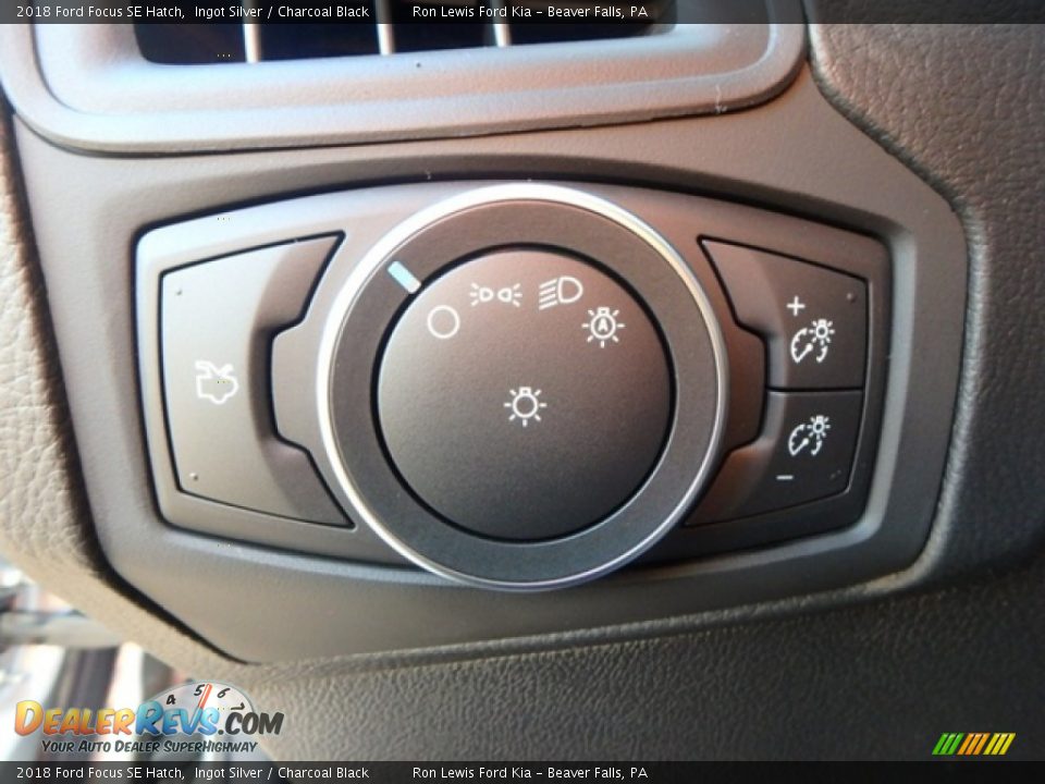 2018 Ford Focus SE Hatch Ingot Silver / Charcoal Black Photo #20