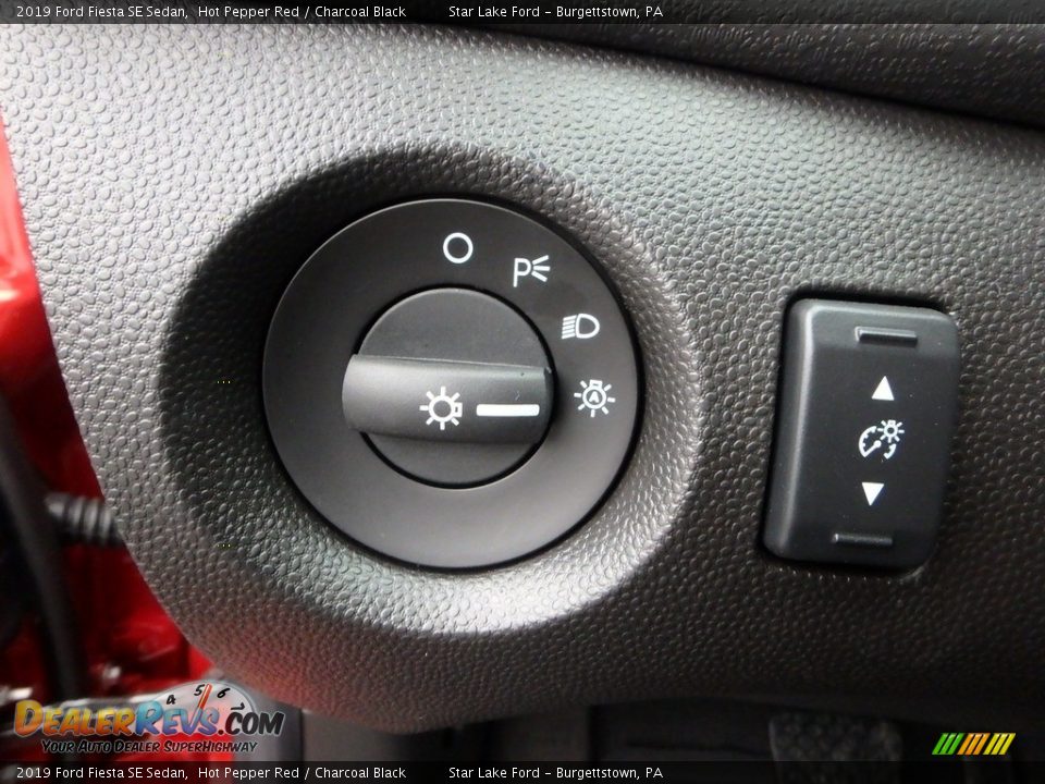 Controls of 2019 Ford Fiesta SE Sedan Photo #14
