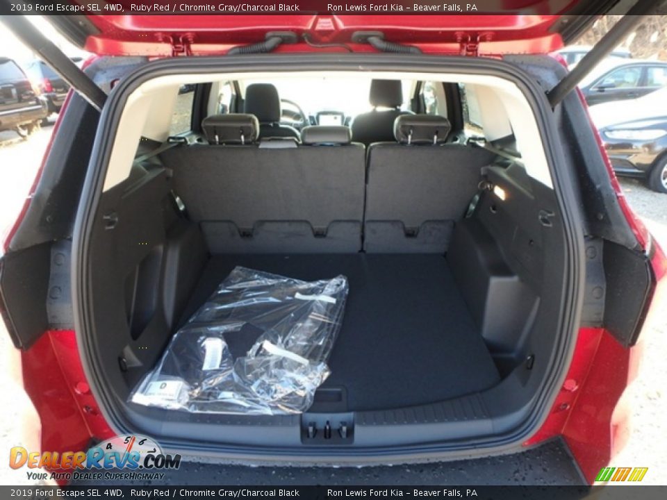 2019 Ford Escape SEL 4WD Ruby Red / Chromite Gray/Charcoal Black Photo #4