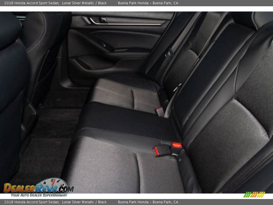 2018 Honda Accord Sport Sedan Lunar Silver Metallic / Black Photo #4