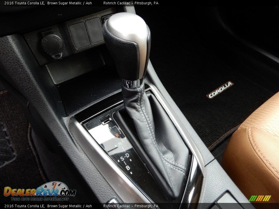 2016 Toyota Corolla LE Brown Sugar Metallic / Ash Photo #18