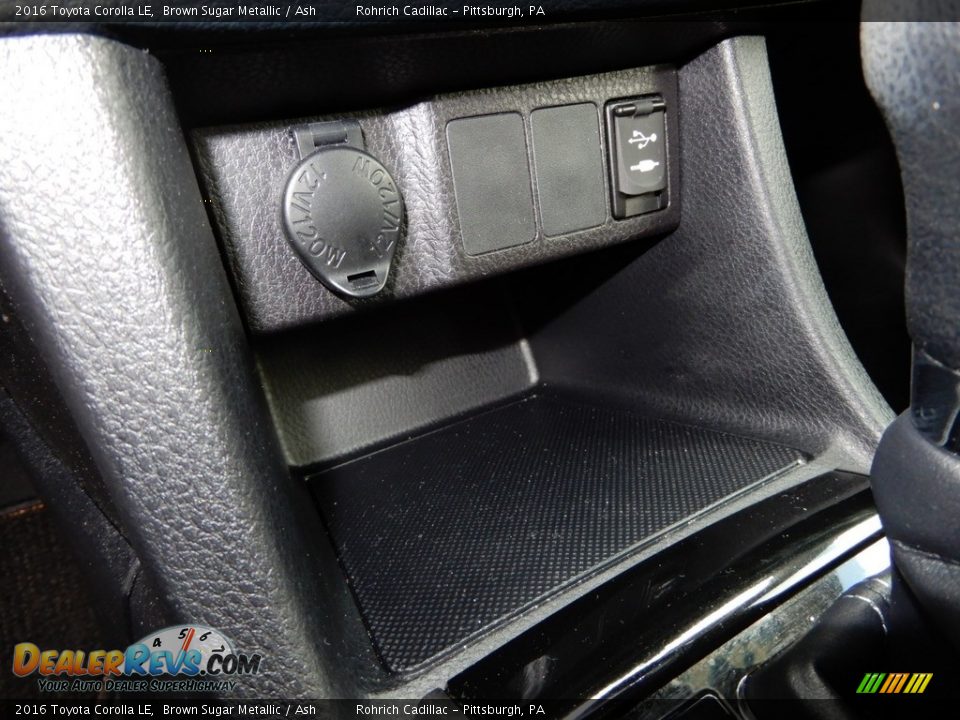 2016 Toyota Corolla LE Brown Sugar Metallic / Ash Photo #19