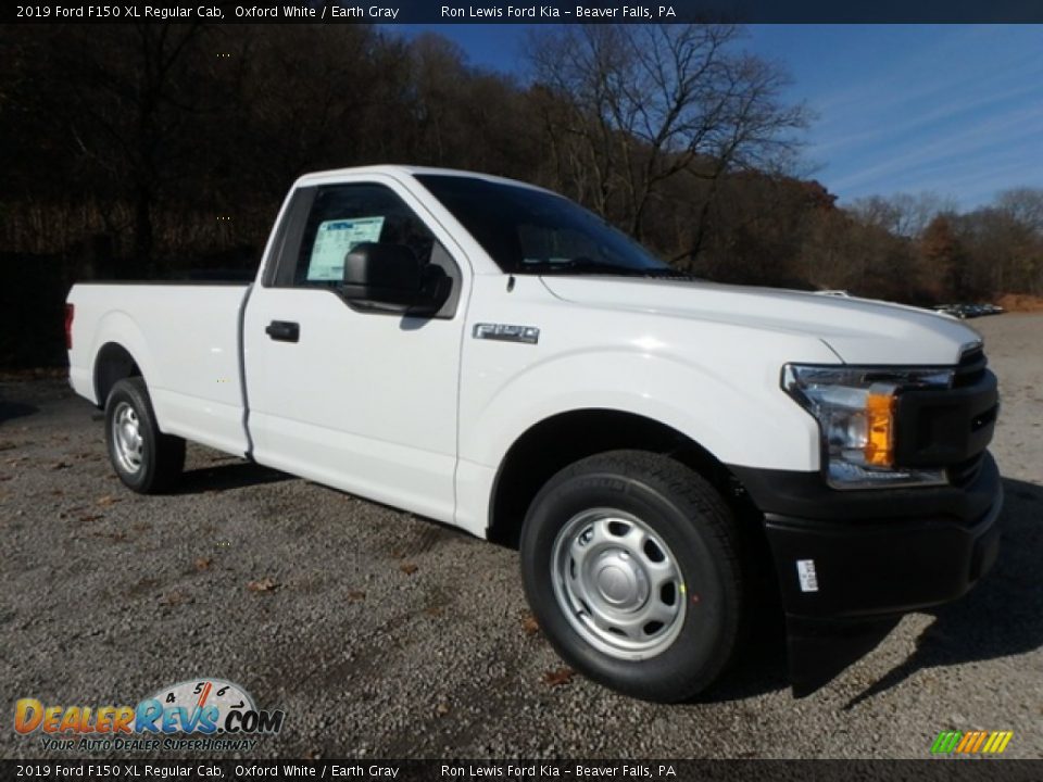 Front 3/4 View of 2019 Ford F150 XL Regular Cab Photo #11