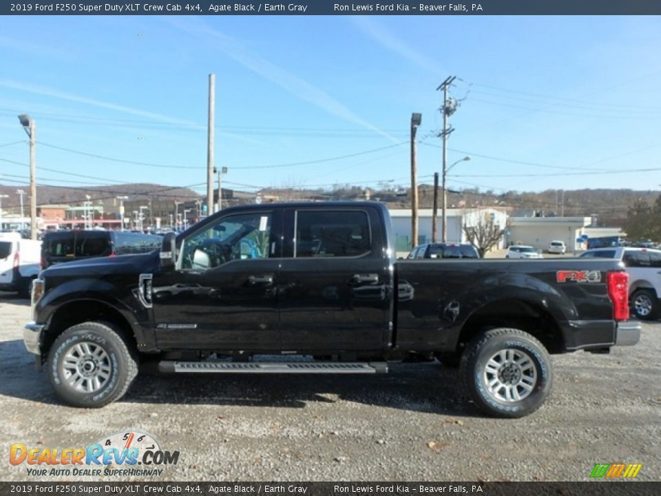 2019 Ford F250 Super Duty XLT Crew Cab 4x4 Agate Black / Earth Gray Photo #5