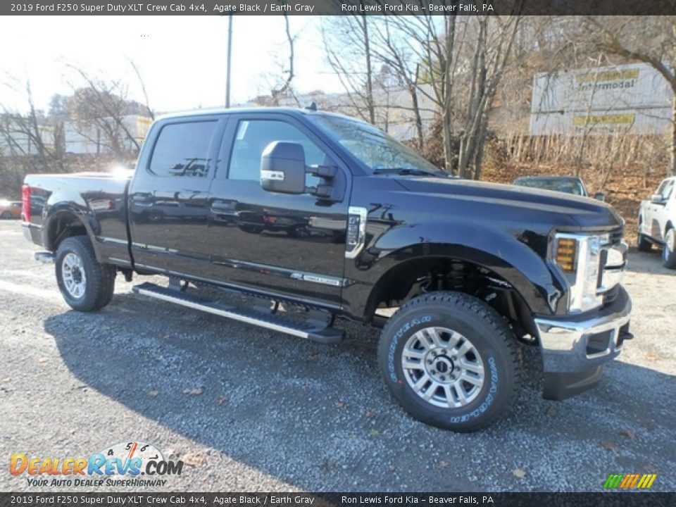 2019 Ford F250 Super Duty XLT Crew Cab 4x4 Agate Black / Earth Gray Photo #8