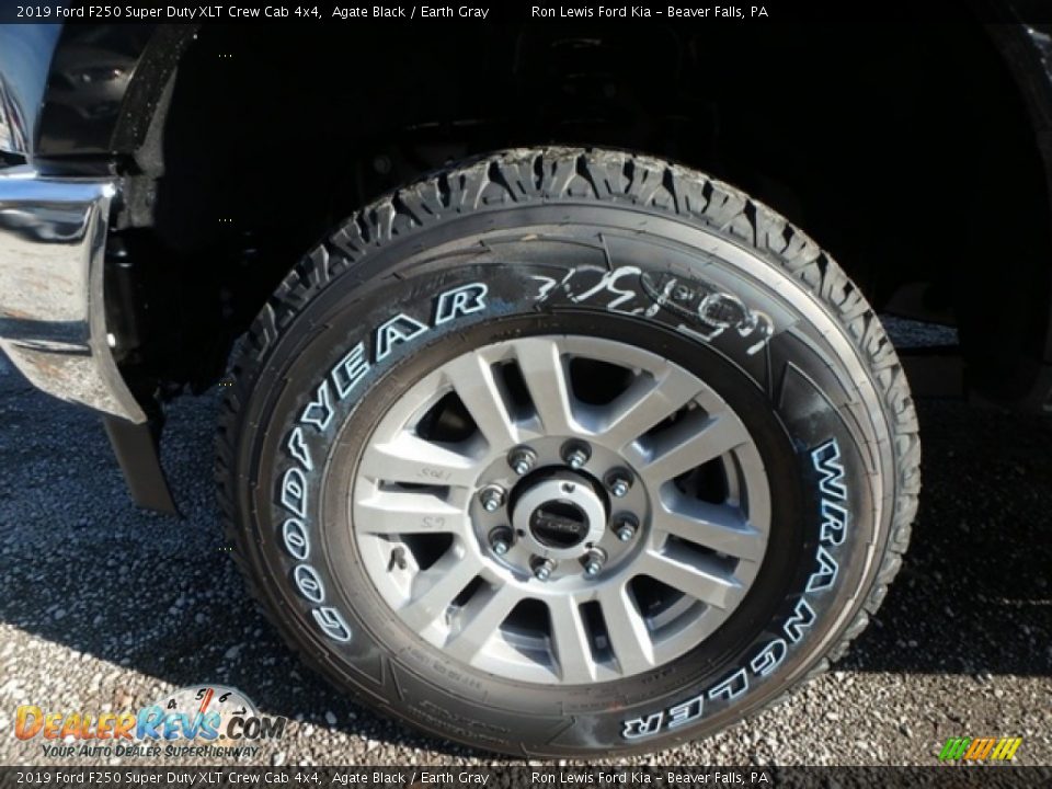 2019 Ford F250 Super Duty XLT Crew Cab 4x4 Agate Black / Earth Gray Photo #9