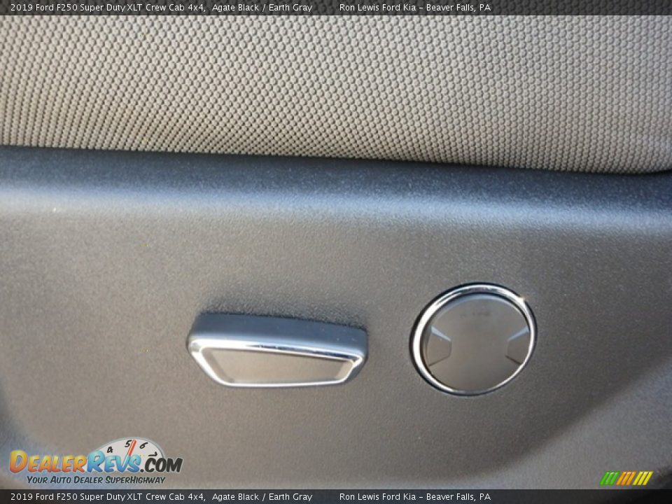2019 Ford F250 Super Duty XLT Crew Cab 4x4 Agate Black / Earth Gray Photo #14