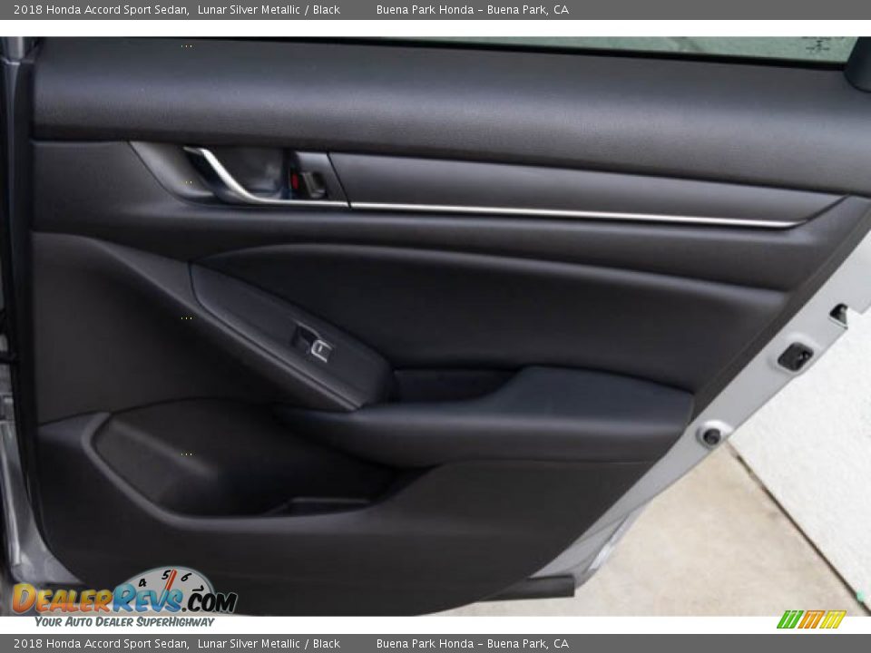 2018 Honda Accord Sport Sedan Lunar Silver Metallic / Black Photo #32