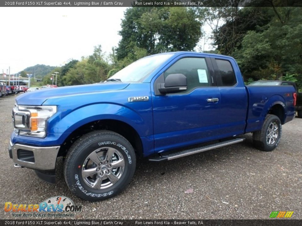 Front 3/4 View of 2018 Ford F150 XLT SuperCab 4x4 Photo #6