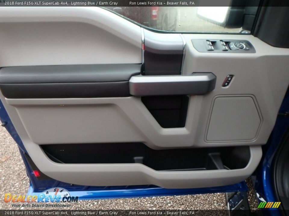 2018 Ford F150 XLT SuperCab 4x4 Lightning Blue / Earth Gray Photo #14