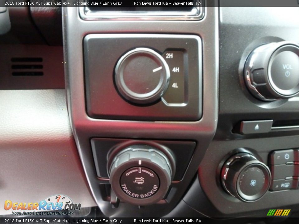 2018 Ford F150 XLT SuperCab 4x4 Lightning Blue / Earth Gray Photo #17