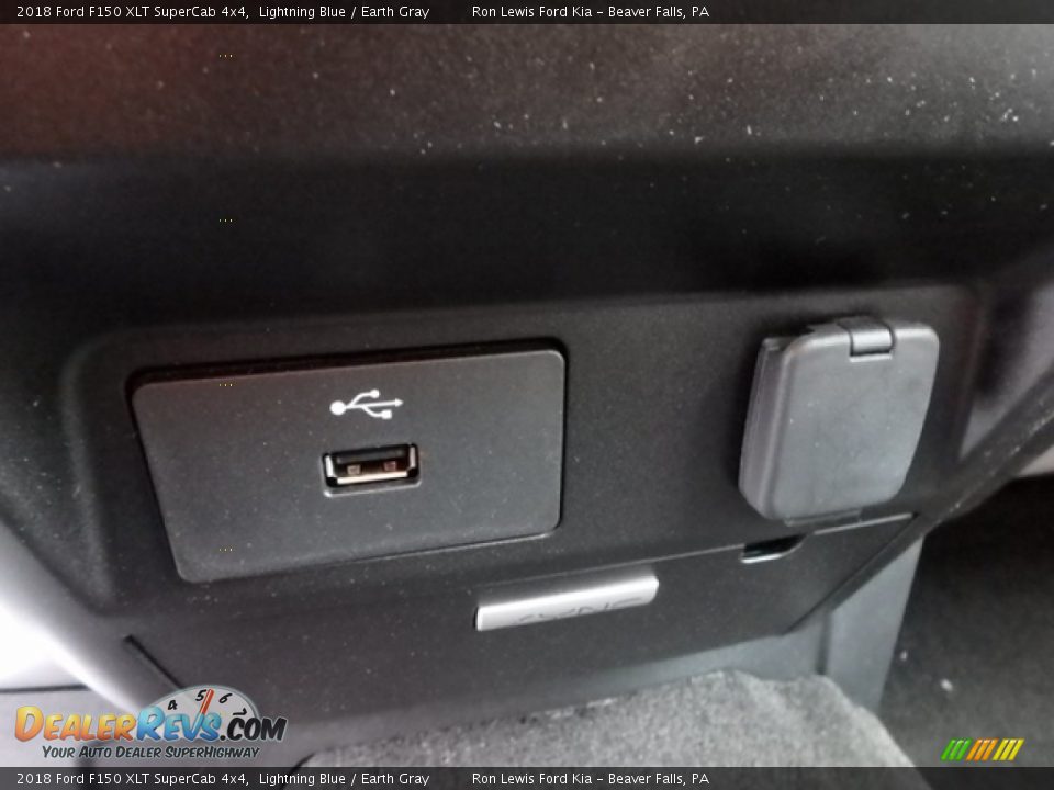 2018 Ford F150 XLT SuperCab 4x4 Lightning Blue / Earth Gray Photo #18