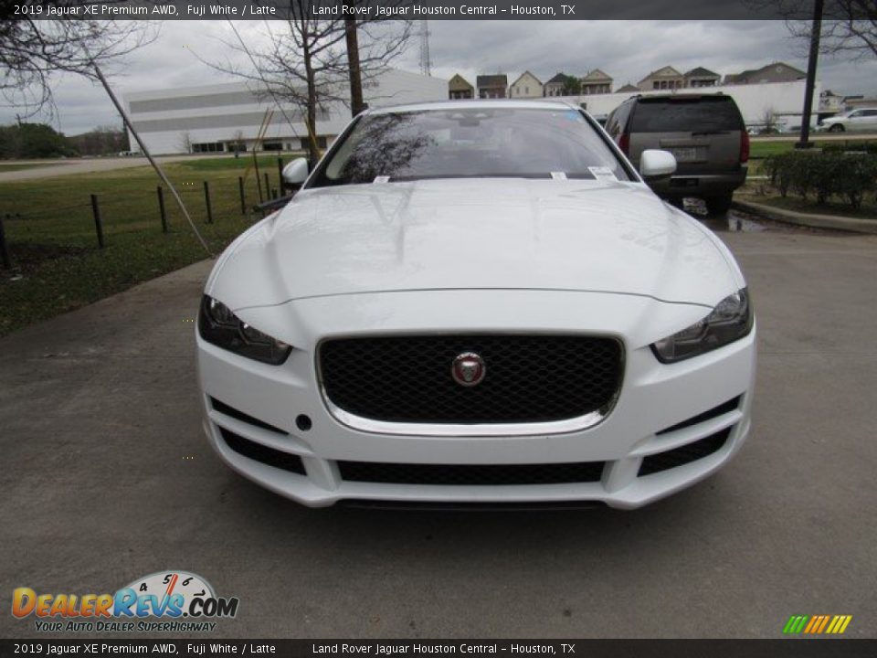 2019 Jaguar XE Premium AWD Fuji White / Latte Photo #9