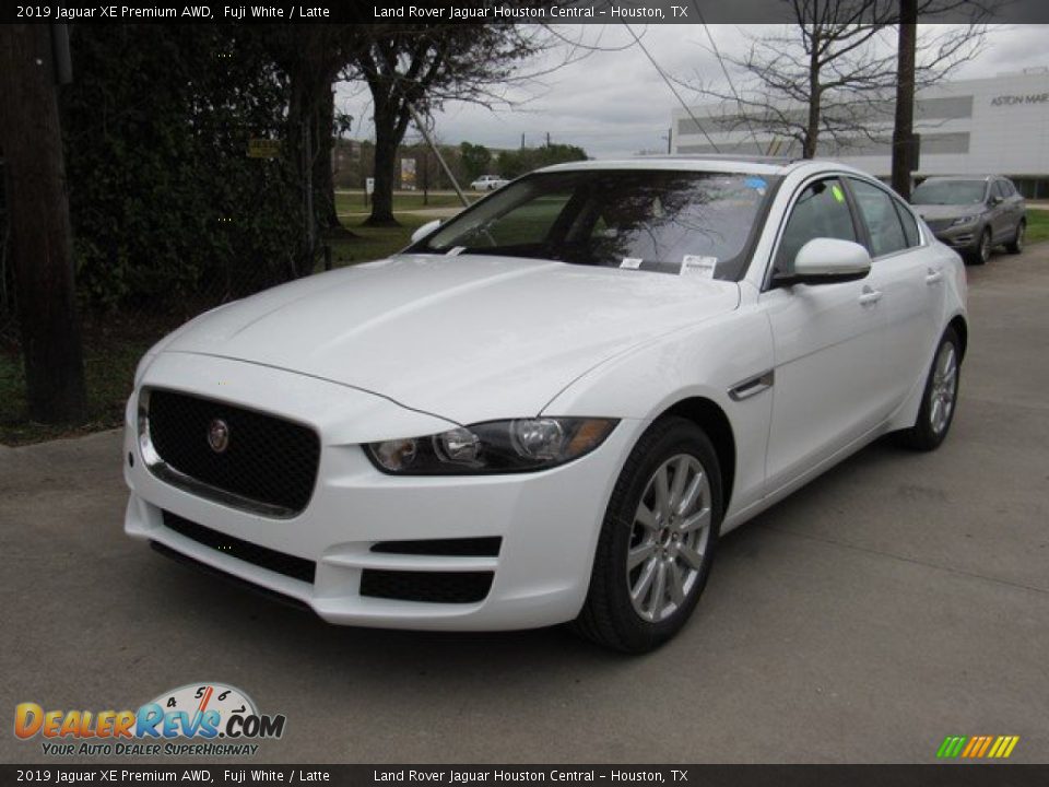 2019 Jaguar XE Premium AWD Fuji White / Latte Photo #10