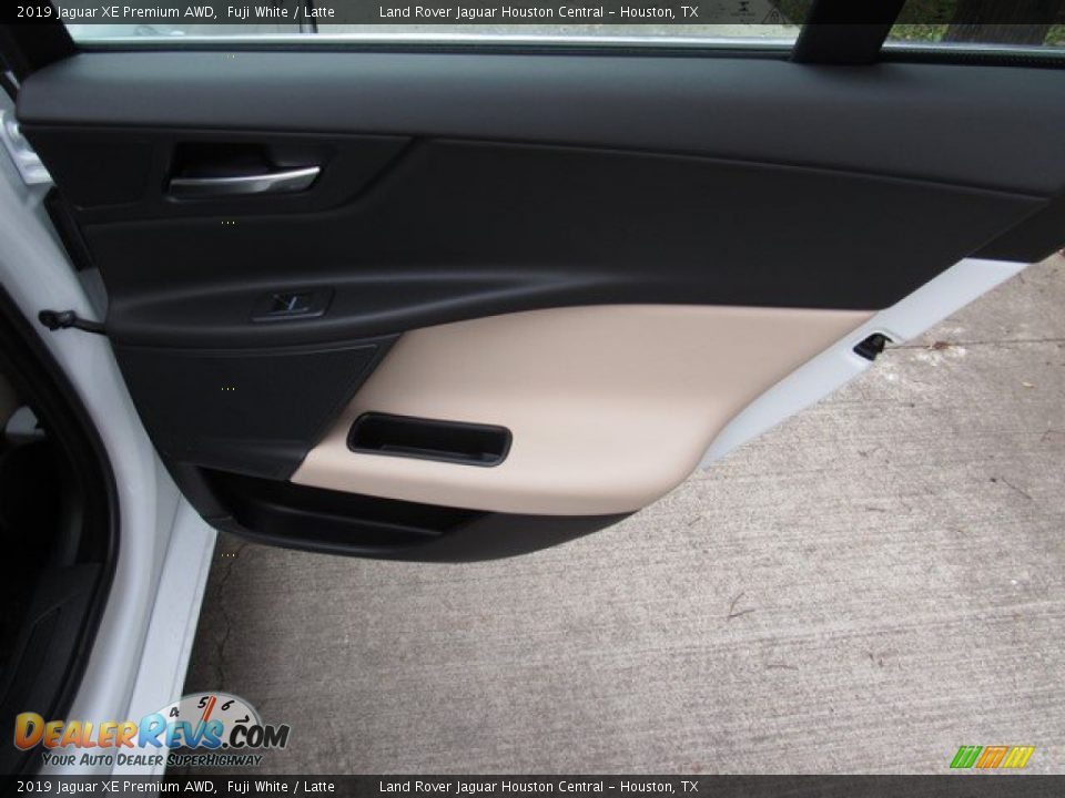 Door Panel of 2019 Jaguar XE Premium AWD Photo #20