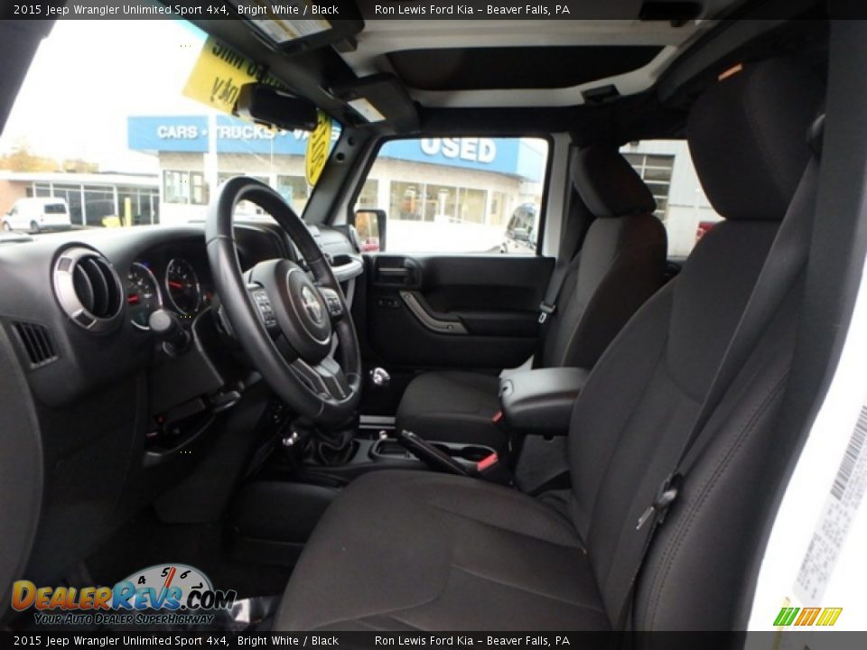 2015 Jeep Wrangler Unlimited Sport 4x4 Bright White / Black Photo #12