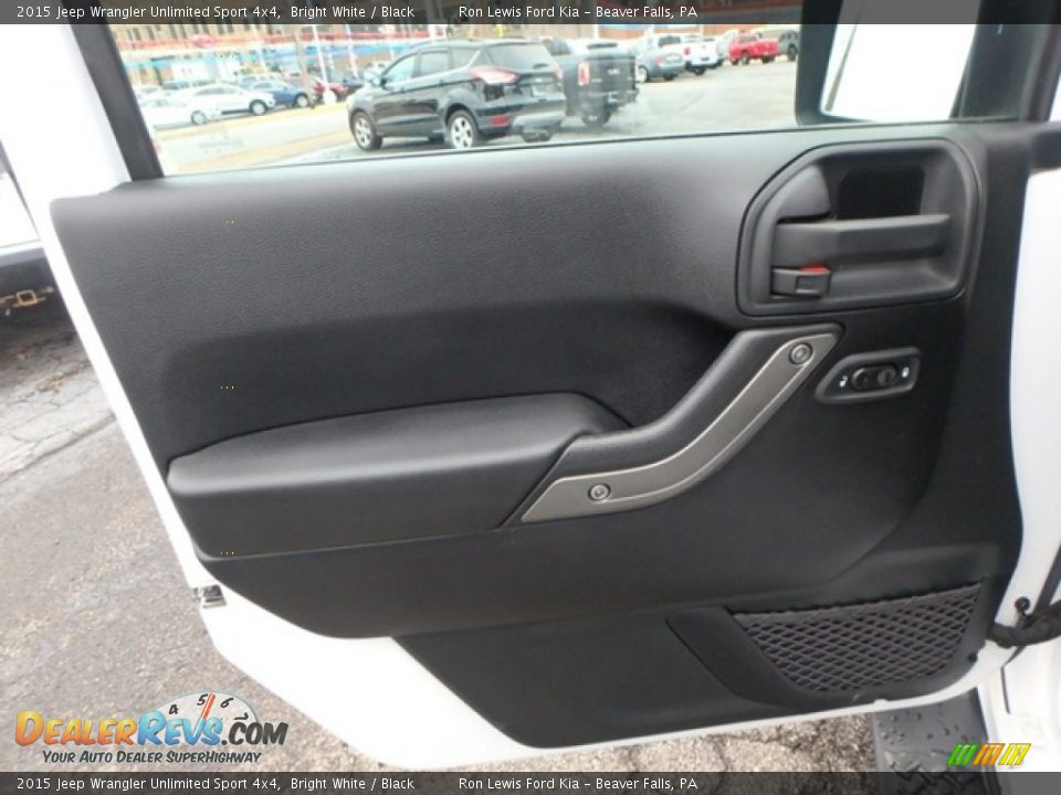 2015 Jeep Wrangler Unlimited Sport 4x4 Bright White / Black Photo #15