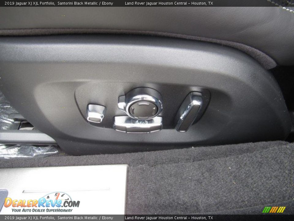 2019 Jaguar XJ XJL Portfolio Santorini Black Metallic / Ebony Photo #25