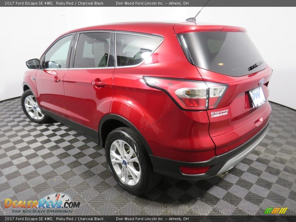 2017 Ford Escape SE 4WD Ruby Red / Charcoal Black Photo #14