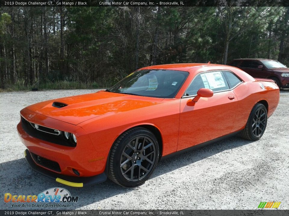 Front 3/4 View of 2019 Dodge Challenger GT Photo #1