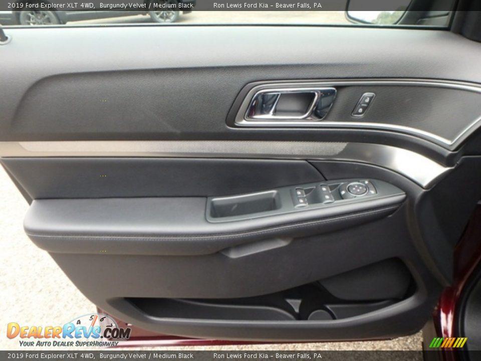 2019 Ford Explorer XLT 4WD Burgundy Velvet / Medium Black Photo #15