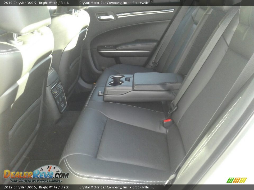 2019 Chrysler 300 S Bright White / Black Photo #10