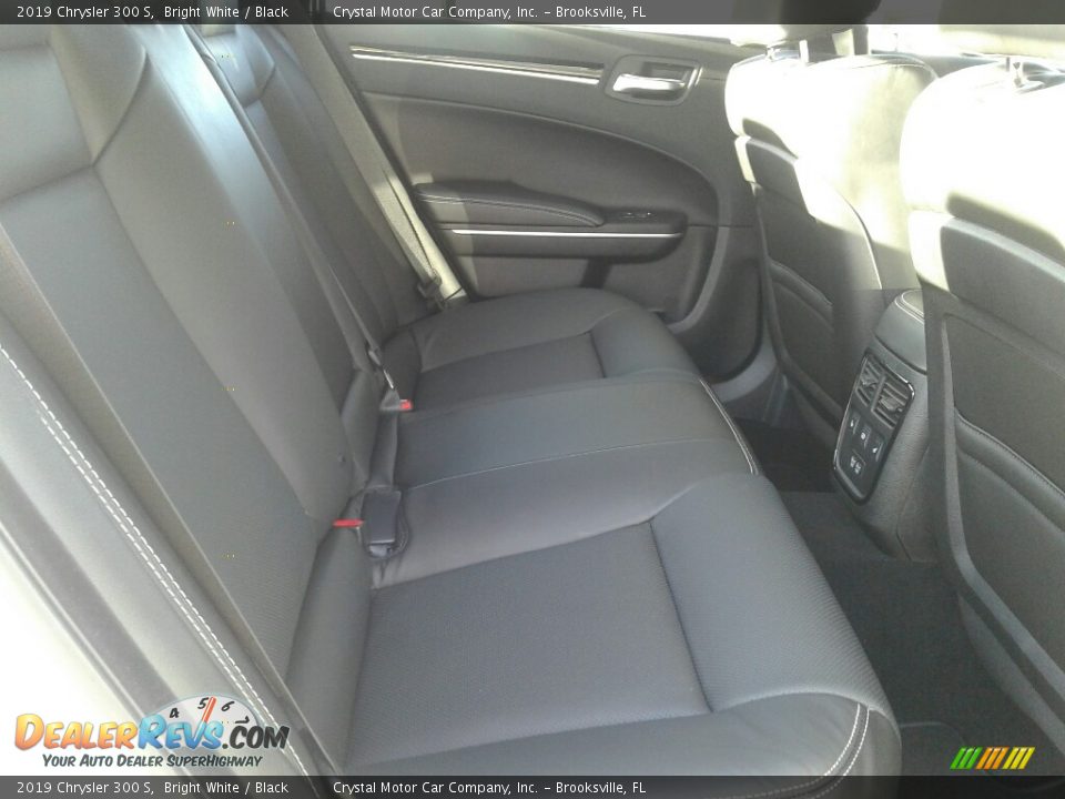 2019 Chrysler 300 S Bright White / Black Photo #11