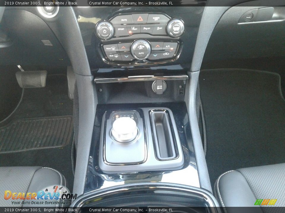 2019 Chrysler 300 S Bright White / Black Photo #16