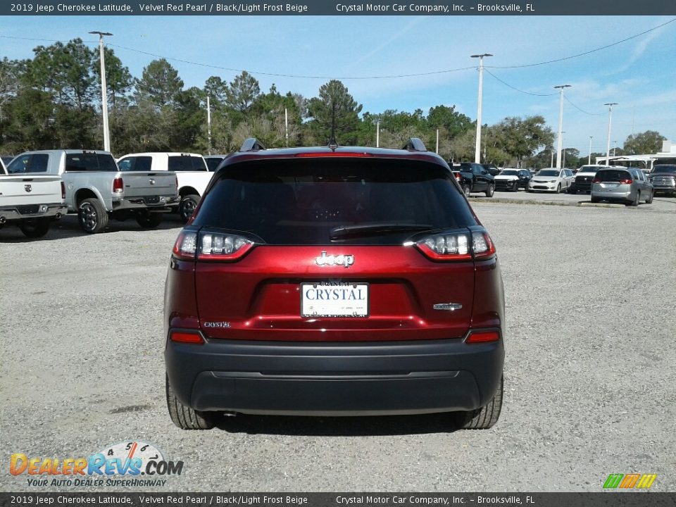 2019 Jeep Cherokee Latitude Velvet Red Pearl / Black/Light Frost Beige Photo #4