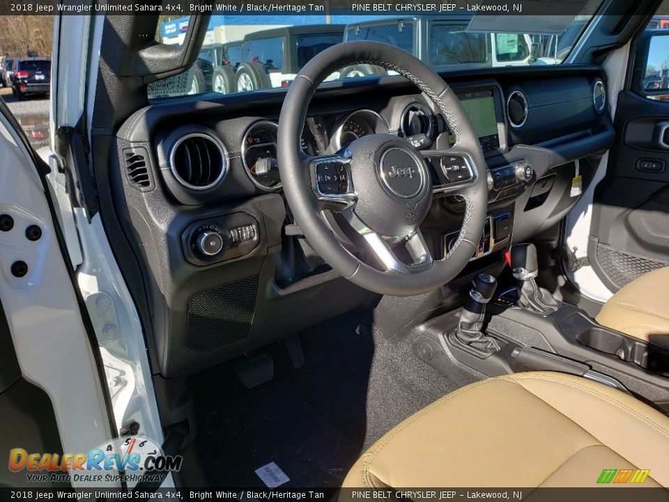 2018 Jeep Wrangler Unlimited Sahara 4x4 Bright White / Black/Heritage Tan Photo #7