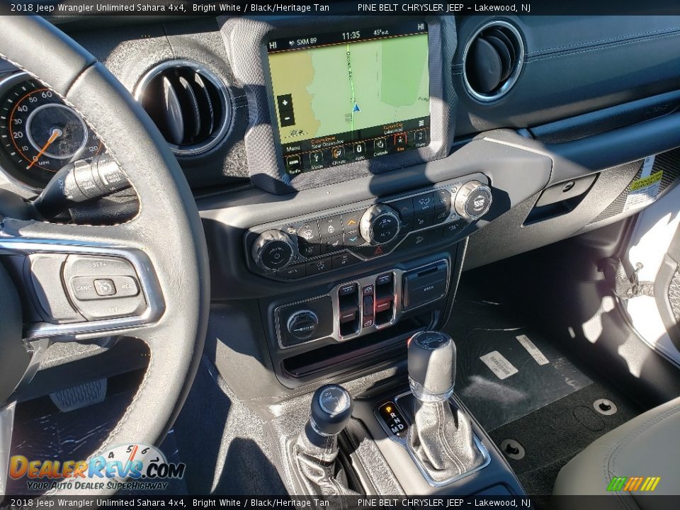 2018 Jeep Wrangler Unlimited Sahara 4x4 Bright White / Black/Heritage Tan Photo #10