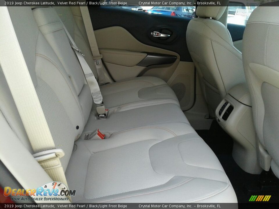 2019 Jeep Cherokee Latitude Velvet Red Pearl / Black/Light Frost Beige Photo #11
