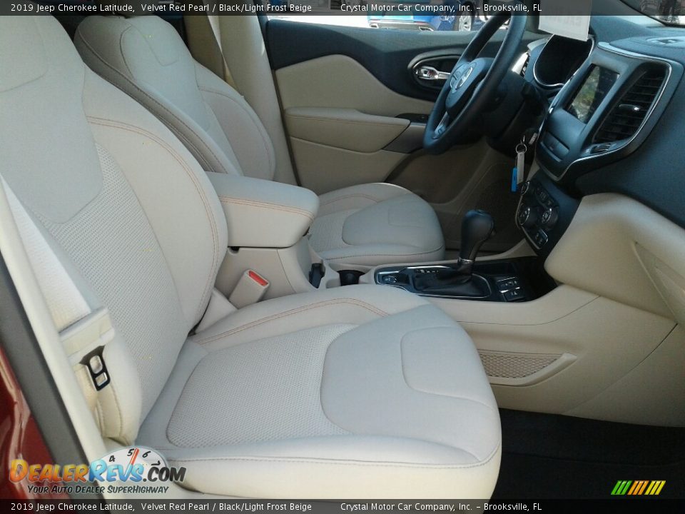 2019 Jeep Cherokee Latitude Velvet Red Pearl / Black/Light Frost Beige Photo #12