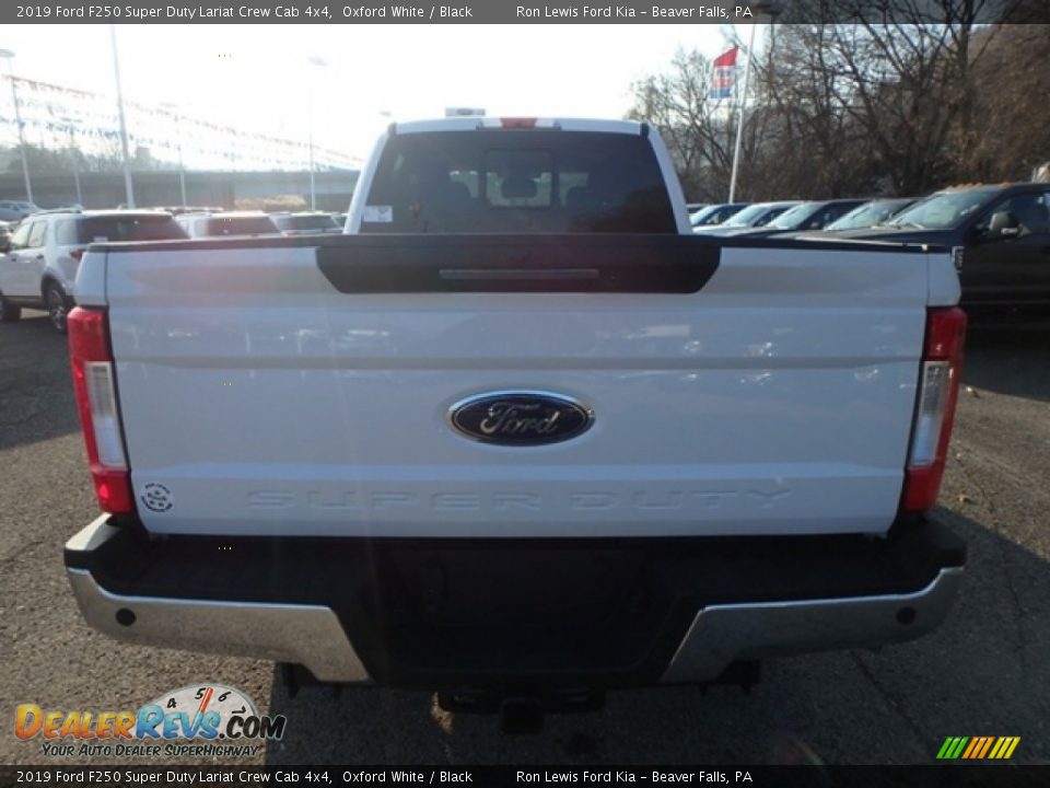 2019 Ford F250 Super Duty Lariat Crew Cab 4x4 Oxford White / Black Photo #3