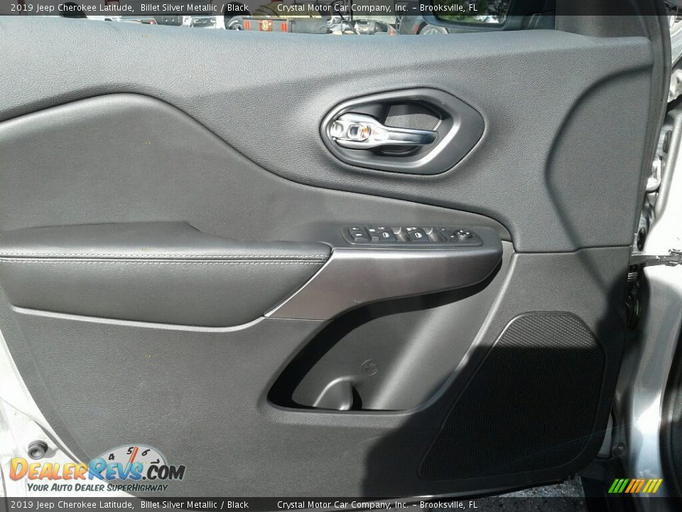 2019 Jeep Cherokee Latitude Billet Silver Metallic / Black Photo #17