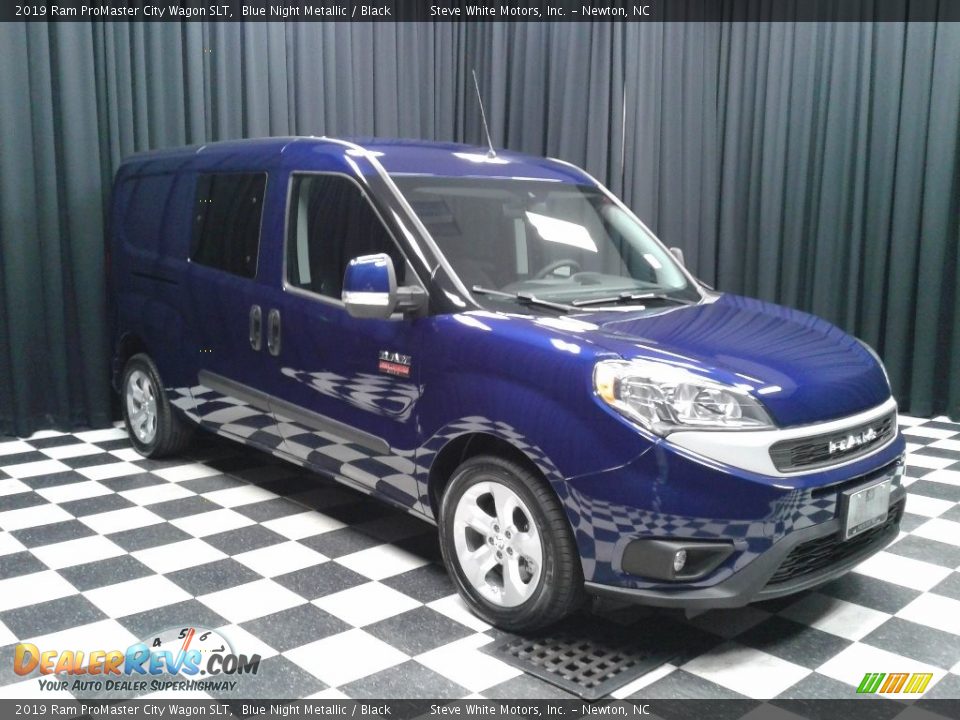 Front 3/4 View of 2019 Ram ProMaster City Wagon SLT Photo #4