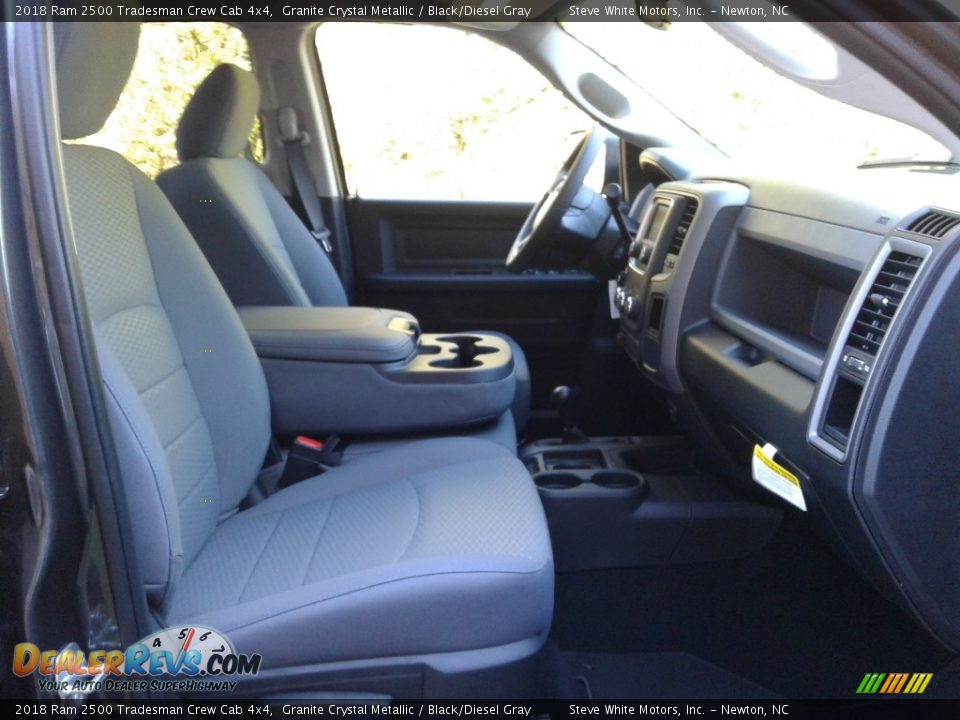 2018 Ram 2500 Tradesman Crew Cab 4x4 Granite Crystal Metallic / Black/Diesel Gray Photo #14