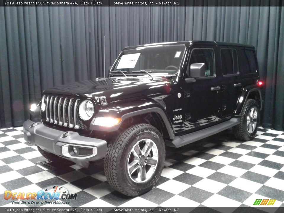 2019 Jeep Wrangler Unlimited Sahara 4x4 Black / Black Photo #2