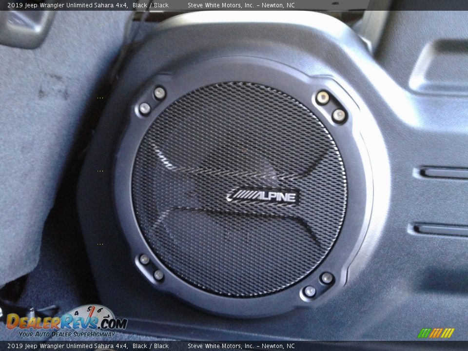 2019 Jeep Wrangler Unlimited Sahara 4x4 Black / Black Photo #13