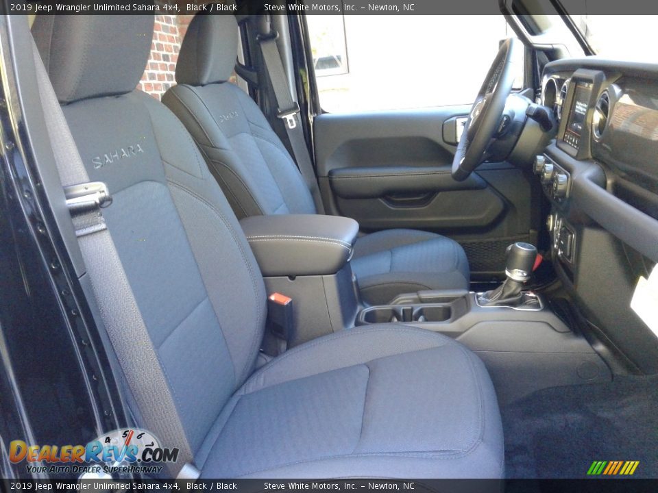2019 Jeep Wrangler Unlimited Sahara 4x4 Black / Black Photo #15
